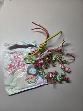 Baby Three Love Chain Time Keychain - SECRET (Christmas)